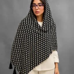 شال زنانه بافت‌دار طرح هندسی thumbnail 1